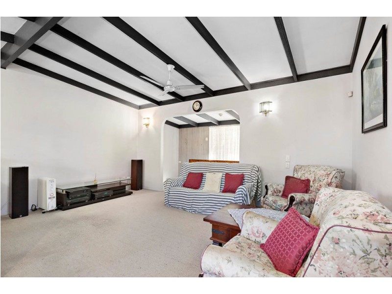 114 Barbaralla Drive, Springwood QLD 4127