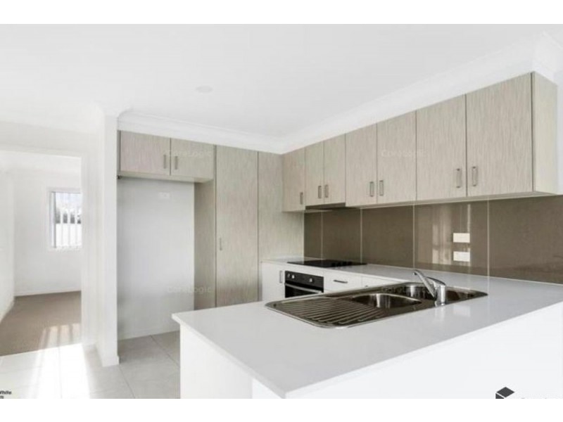 9/4 Rhiana Street, Pimpama QLD 4209