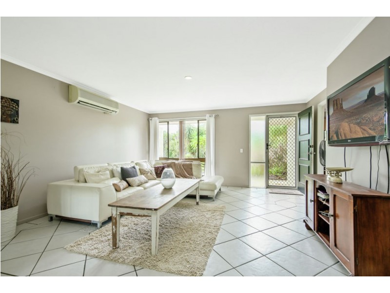 9 Coral Dr, Loganholme QLD 4129