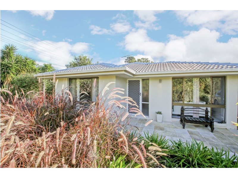 9 Coral Dr, Loganholme QLD 4129