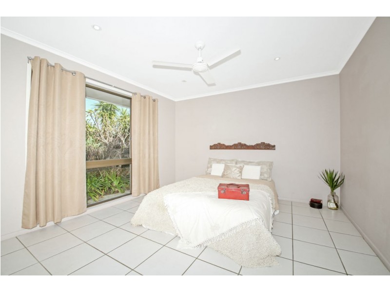 9 Coral Dr, Loganholme QLD 4129