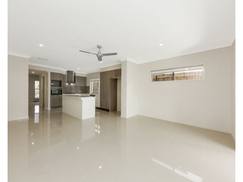 138 Cooper Cresent, Rochedale QLD 4123