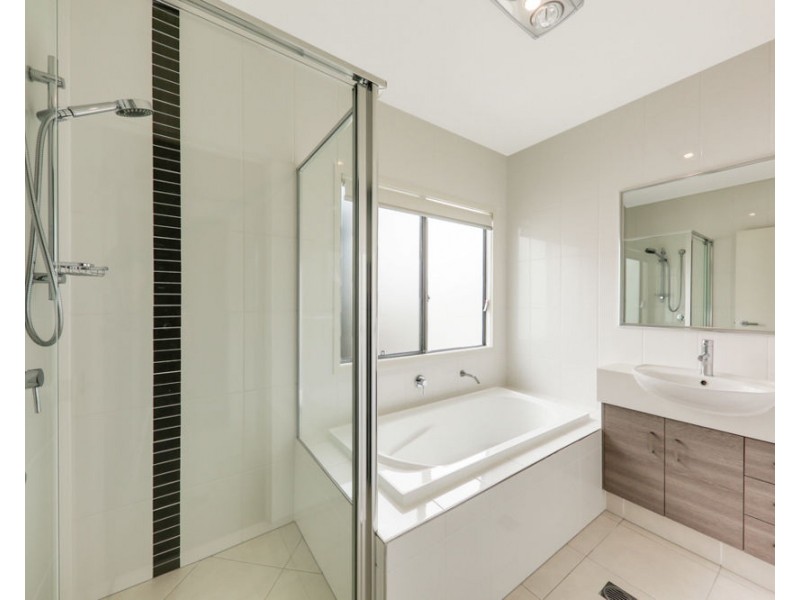 138 Cooper Cresent, Rochedale QLD 4123