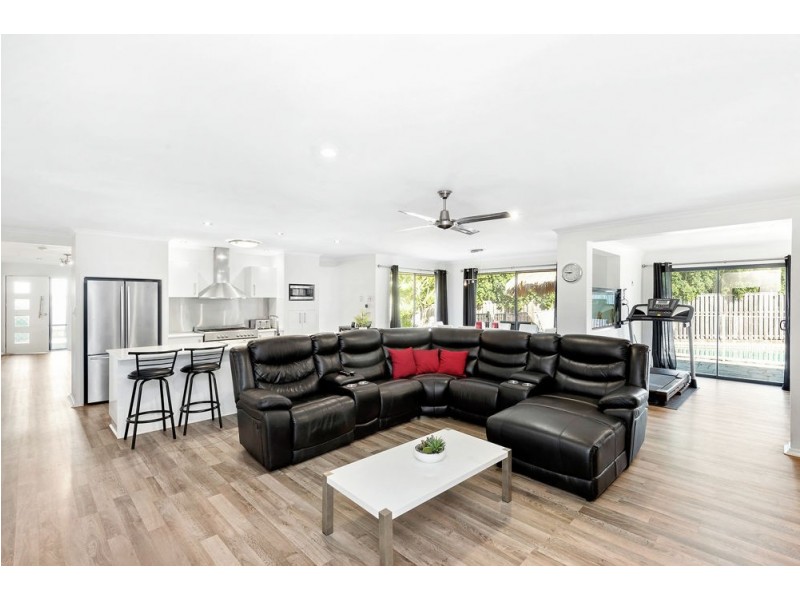 2 Westward Way, Coomera Waters QLD 4209