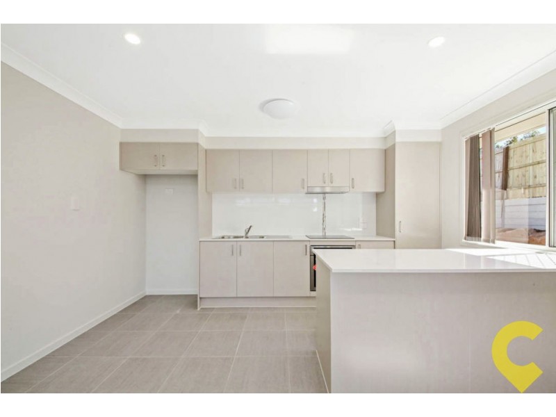 7B Chandon Street, Hillcrest QLD 4118