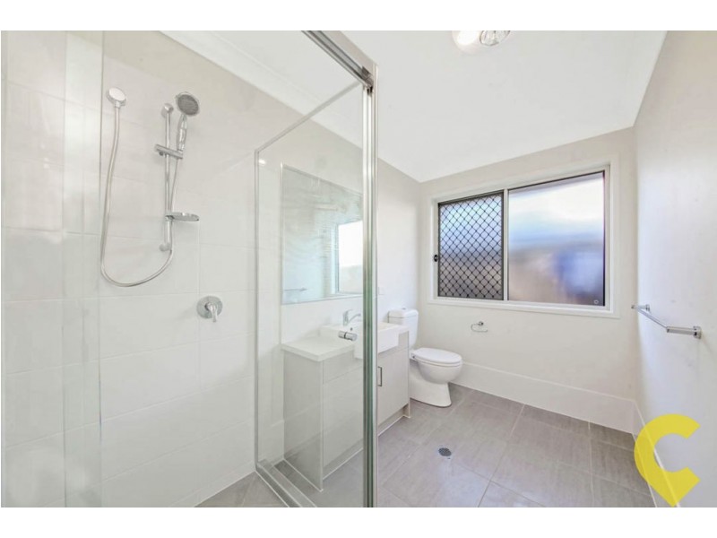 7B Chandon Street, Hillcrest QLD 4118