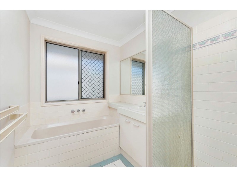 52 Greenacre Drive, Parkwood QLD 4214