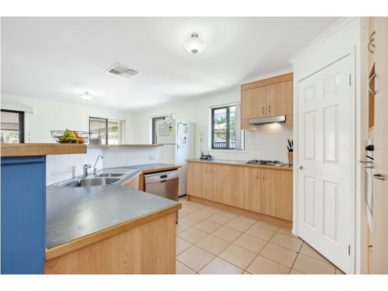 32 Mountain View Crescent, Mount Warren Park QLD 4207