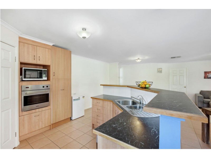 32 Mountain View Crescent, Mount Warren Park QLD 4207