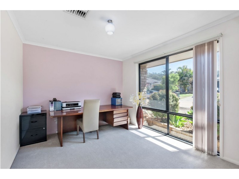 32 Mountain View Crescent, Mount Warren Park QLD 4207