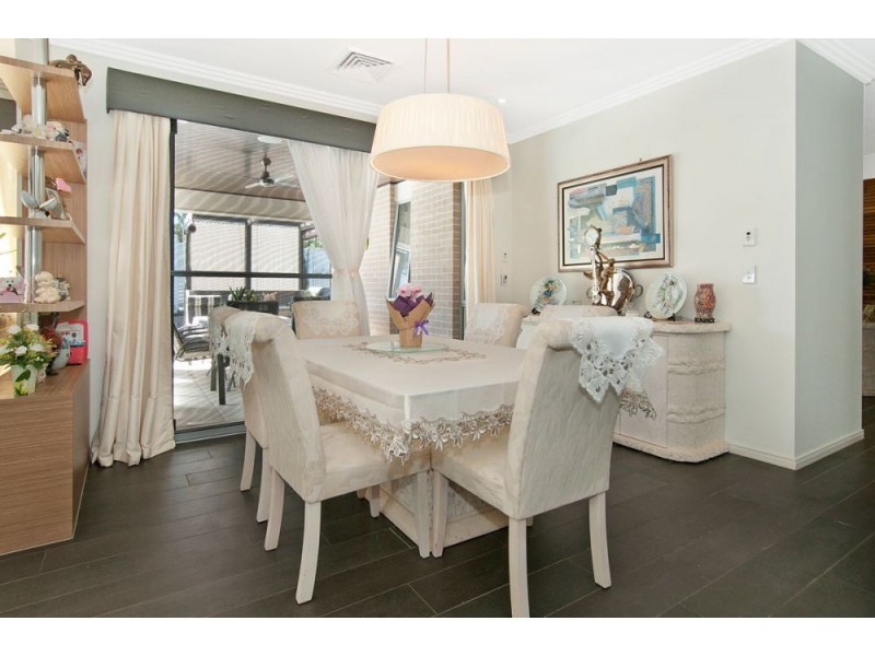 18 Richmond Crescent, Waterford QLD 4133