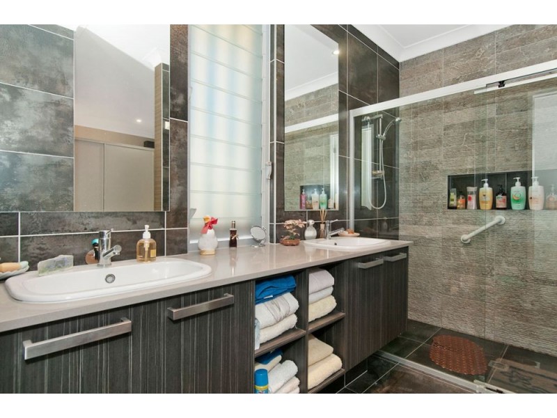 18 Richmond Crescent, Waterford QLD 4133