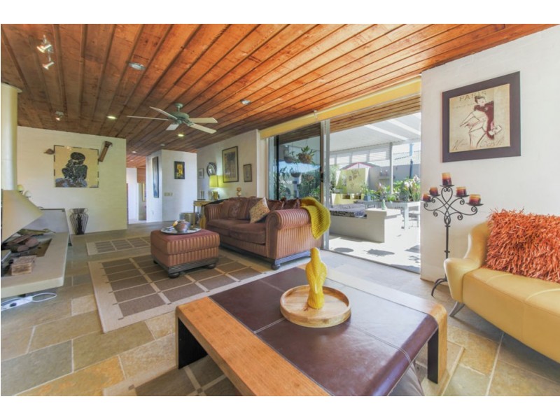 9 Lergessner Street, Biggera Waters QLD 4216