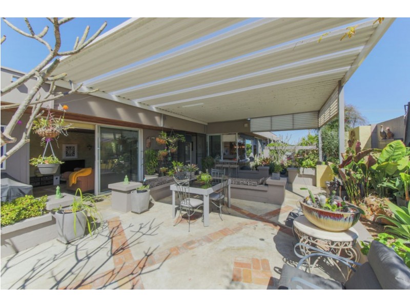 9 Lergessner Street, Biggera Waters QLD 4216