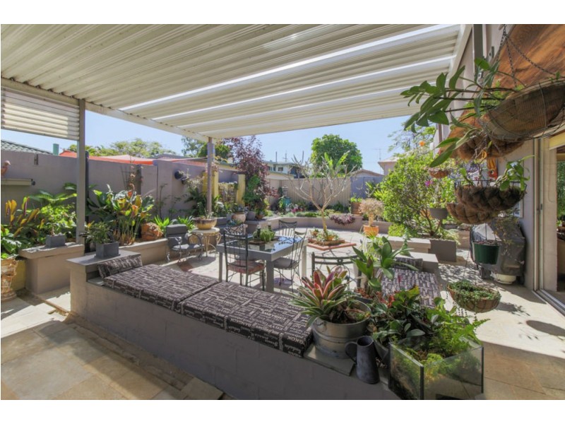 9 Lergessner Street, Biggera Waters QLD 4216