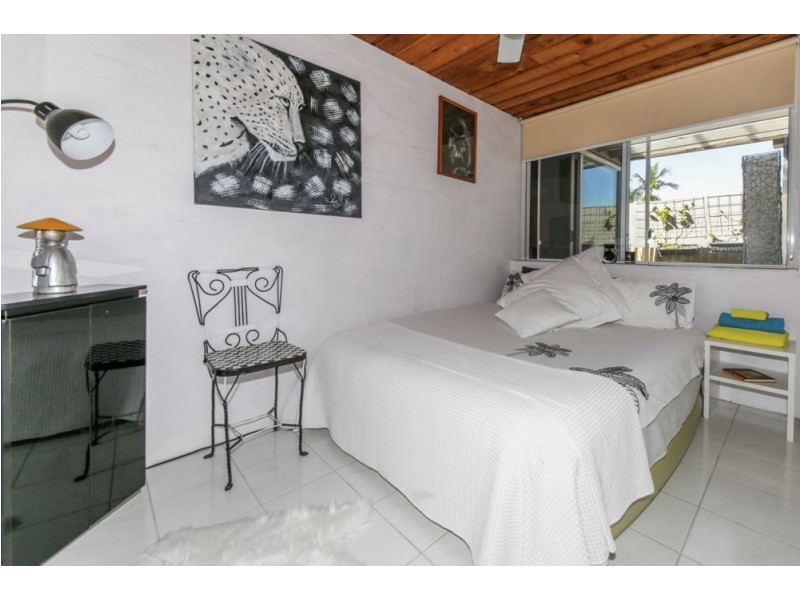 9 Lergessner Street, Biggera Waters QLD 4216