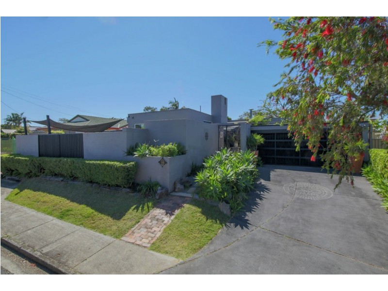 9 Lergessner Street, Biggera Waters QLD 4216