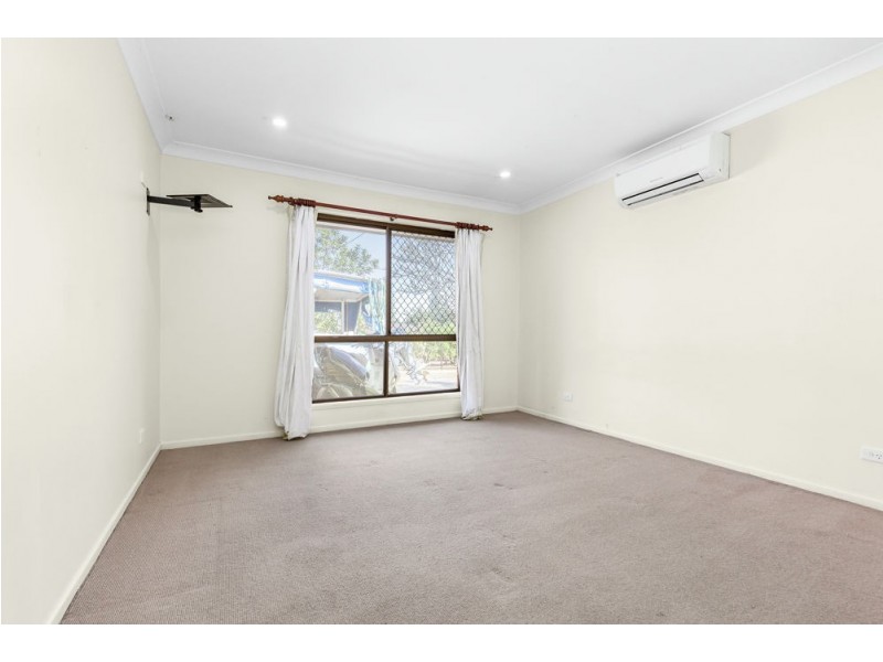 8 Elonera Drive, Slacks Creek QLD 4127