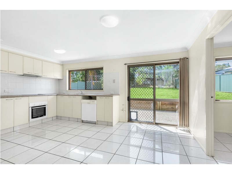8 Elonera Drive, Slacks Creek QLD 4127