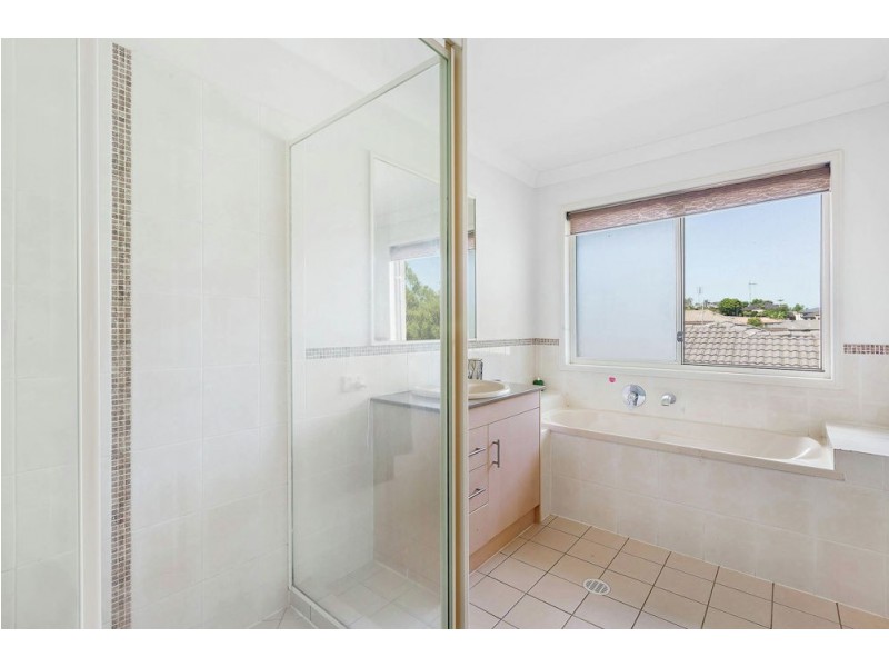 2/20 Gannon Way, Upper Coomera QLD 4209