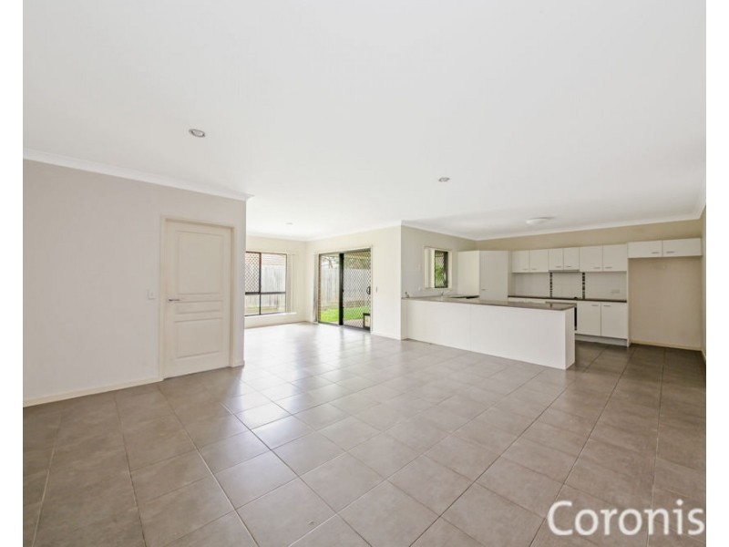 14 Carnarvon Crescent, Waterford QLD 4133