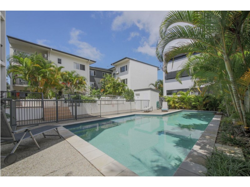 3/4 Proud Street, Labrador QLD 4215