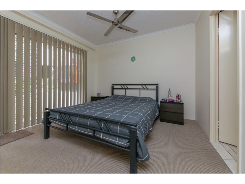 3/4 Proud Street, Labrador QLD 4215