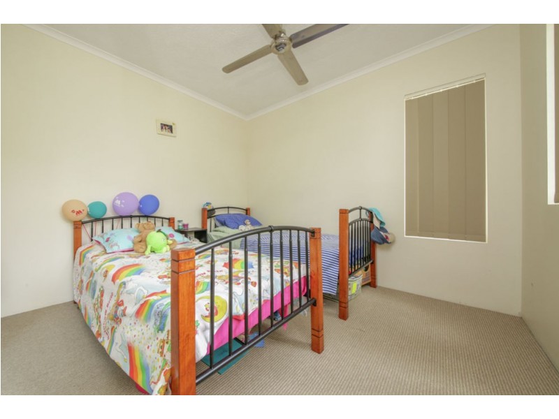 3/4 Proud Street, Labrador QLD 4215