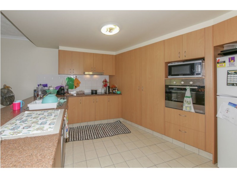 3/4 Proud Street, Labrador QLD 4215