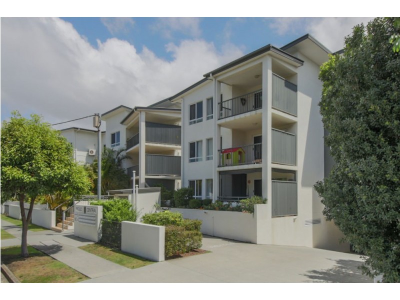 3/4 Proud Street, Labrador QLD 4215