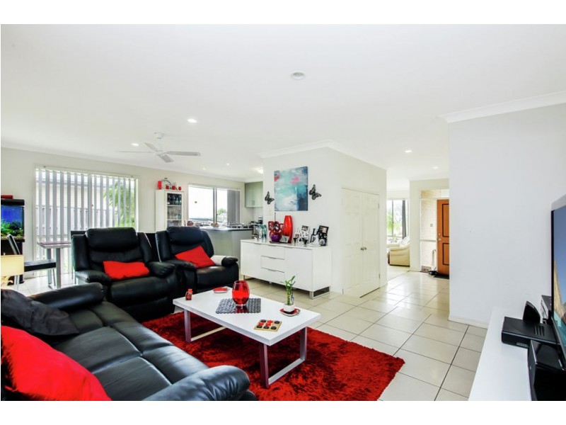 8 Krystle Court, Upper Coomera QLD 4209