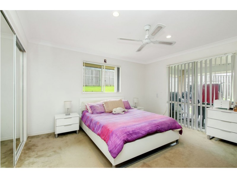 8 Krystle Court, Upper Coomera QLD 4209