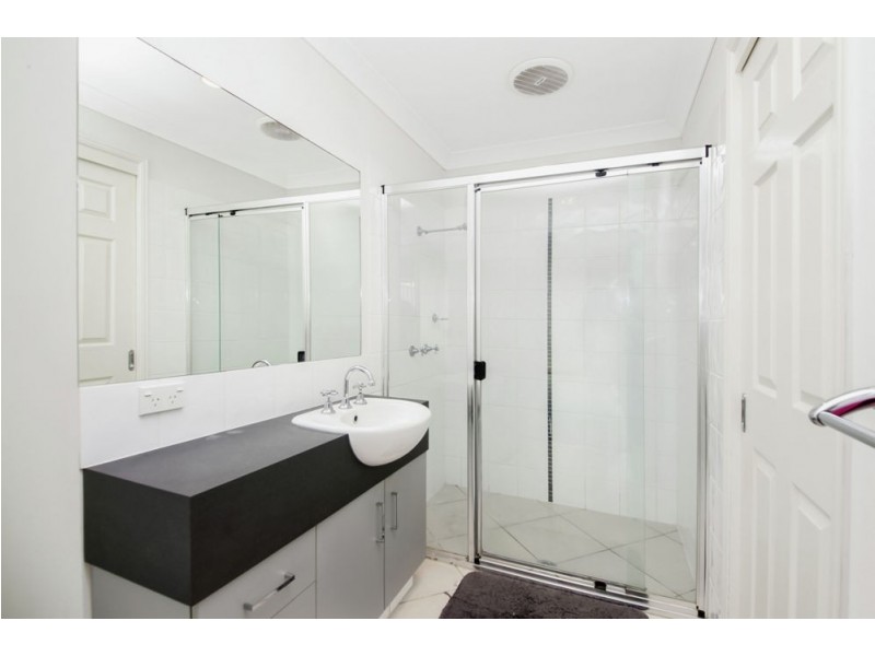 8 Krystle Court, Upper Coomera QLD 4209