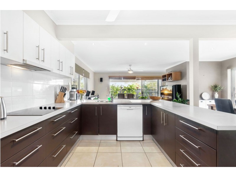 29 Wootton Crescent, Springwood QLD 4127