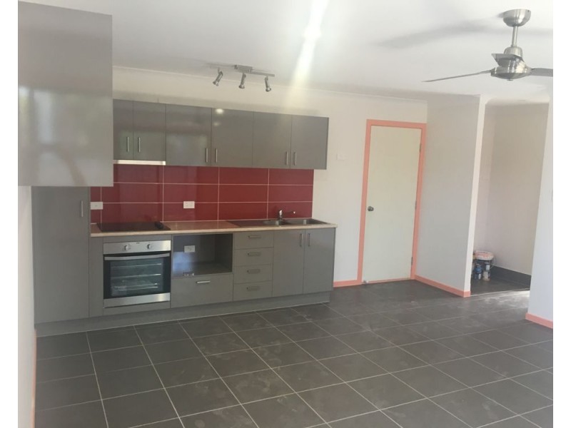 152A Aquarius Drive, Kingston QLD 4114