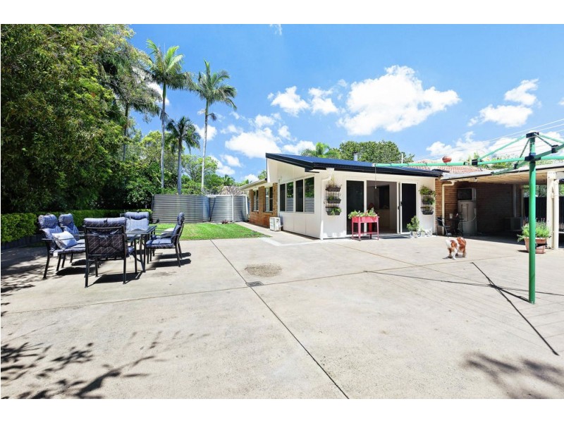 11 Banka Avenue, Jacobs Well QLD 4208