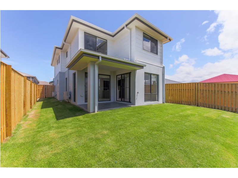 6 Palmerston Place, Coomera QLD 4209