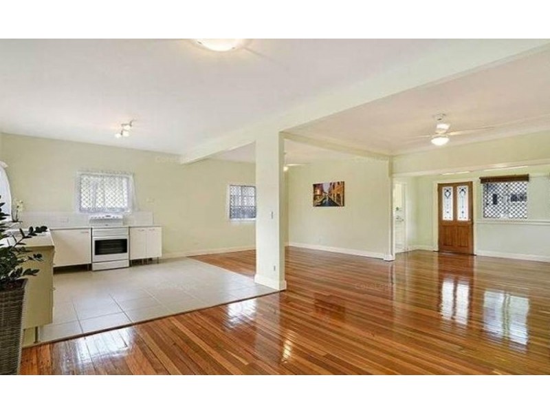 21 Walton Street, Southport QLD 4215