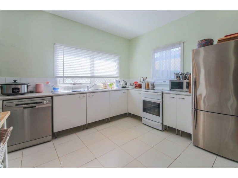 21 Walton Street, Southport QLD 4215