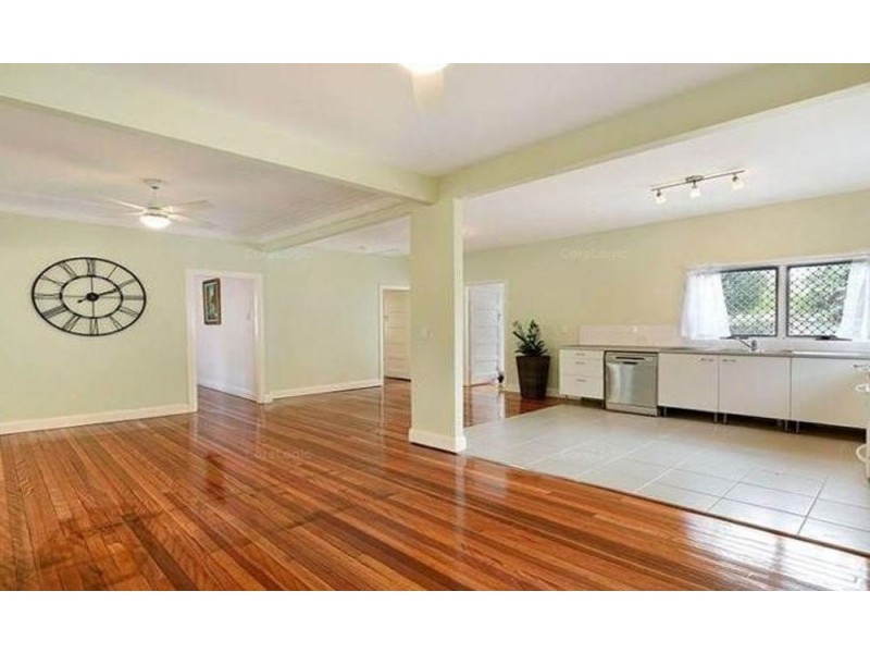 21 Walton Street, Southport QLD 4215