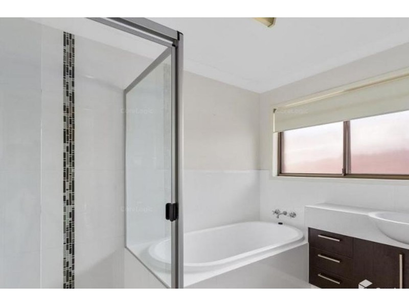 20 Ashford Road, Helensvale QLD 4212