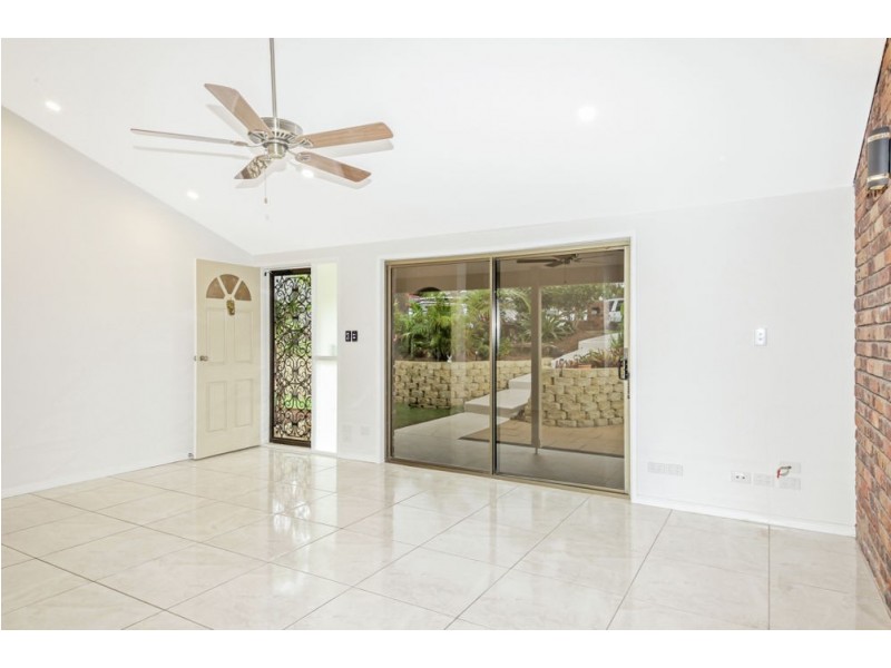 21 Burgundy Court, Highland Park QLD 4211