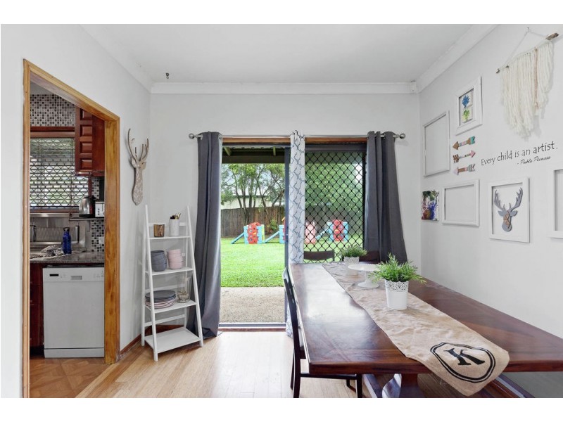 24 Village Drive, Daisy Hill QLD 4127