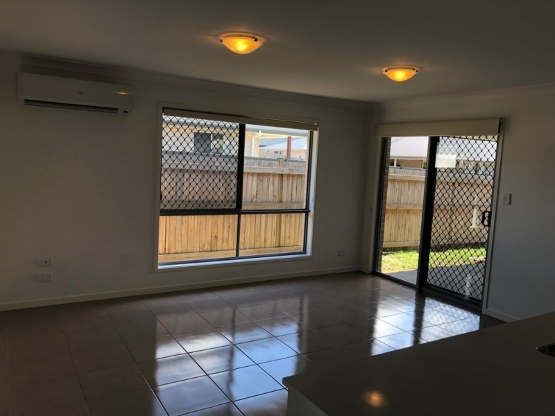 9 Tanzanite Ave, Logan Reserve QLD 4133