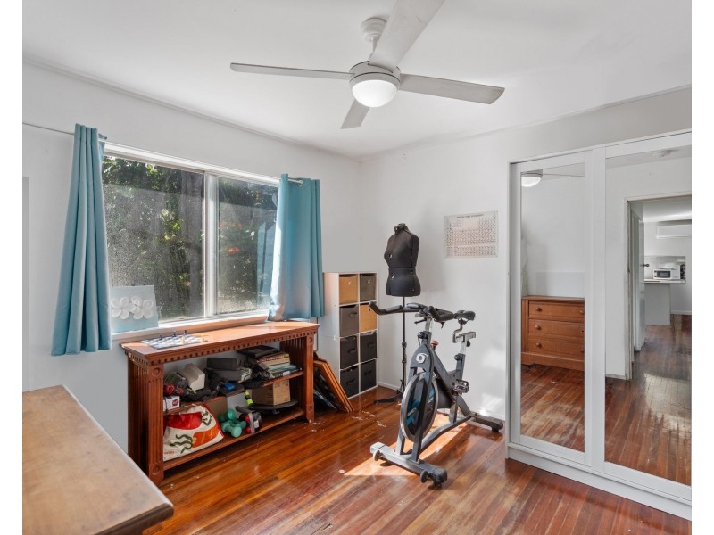 5 Hibiscus Street, Kingston QLD 4114