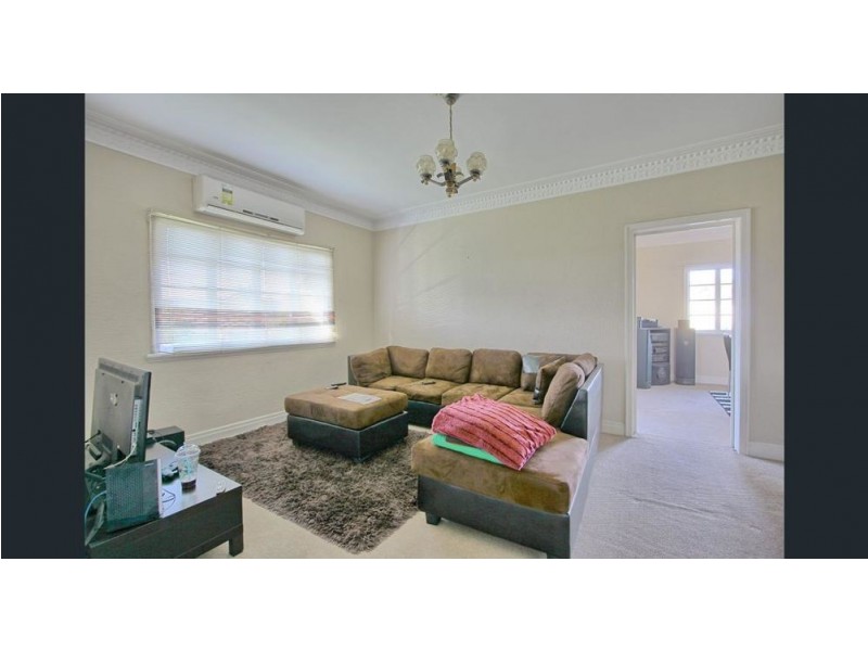 15 Hammersmith Street, Coopers Plains QLD 4108