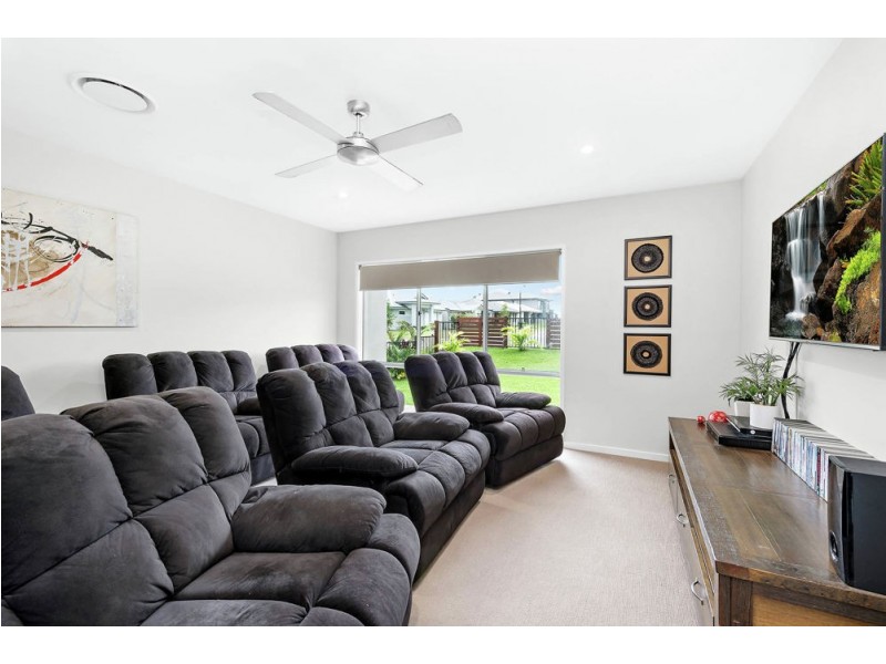 65 Wimmera Crescent, Upper Coomera QLD 4209
