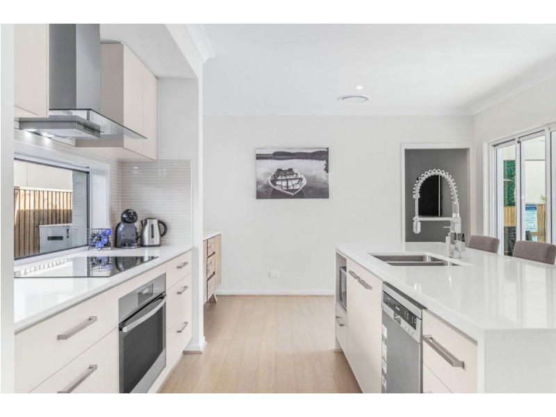 35 Cockatoo Place, Rochedale QLD 4123