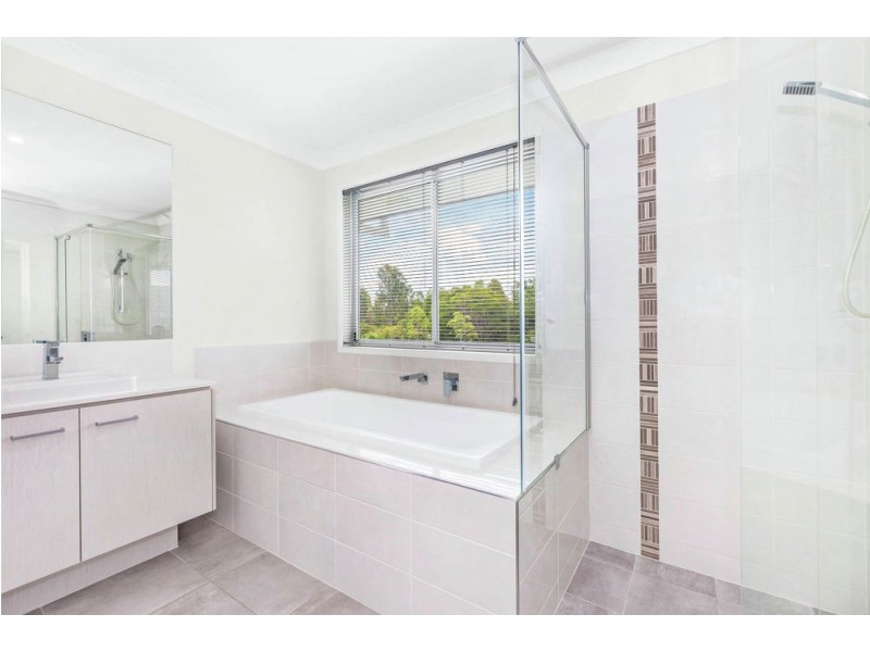 35 Cockatoo Place, Rochedale QLD 4123