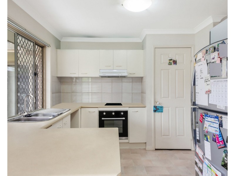 92 Golden Avenue, Calamvale QLD 4116